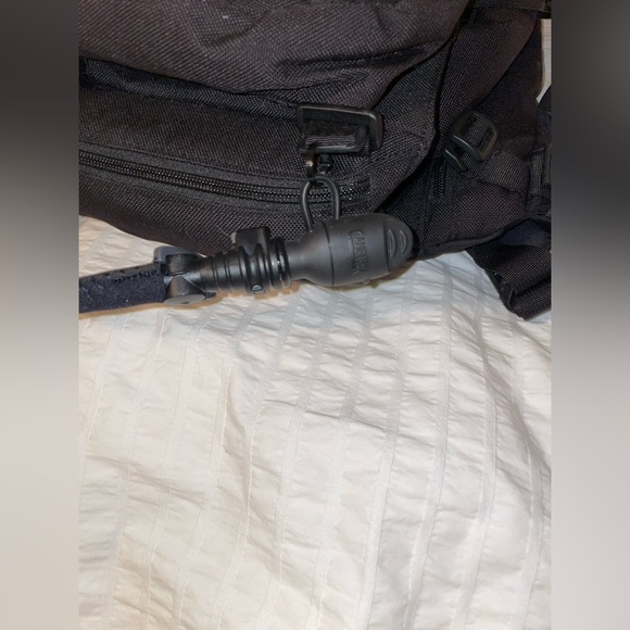 Camelbak Maximum Gear Transformer Black BackPack W/Internal Frame and Rain Cover - Picture 2 of 10